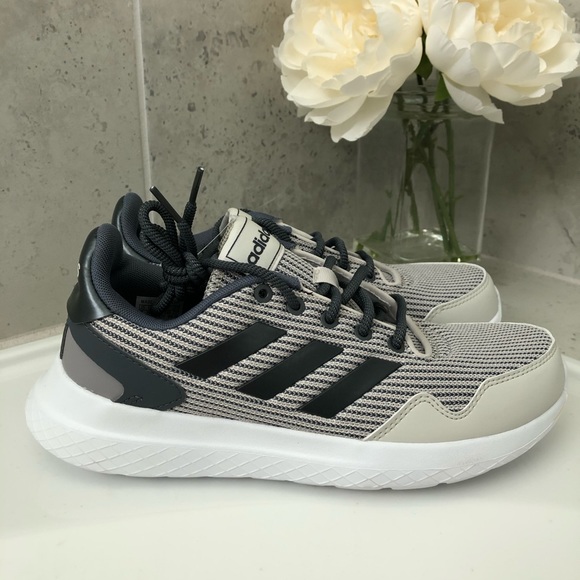 adidas women's archivo running shoes